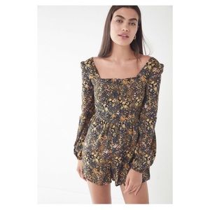 Urban Outfitters floral romper long sleeve small petite